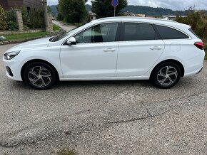 Hyundai i30 1.6 CRDi Family - 2