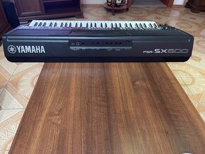 Predám výmený Yamaha psr sx600 - 2