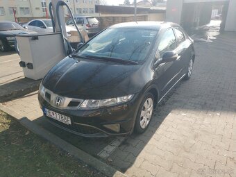 Honda Civic 1.4 i-VTEC 73kW 2009 - 2