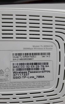 router TP- LINK a router ASUS - 2