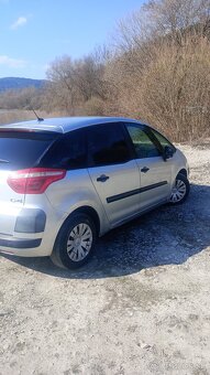 Predám Citroen C4 Picasso - 2