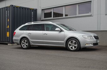 Skoda Superb Combi 2.0 TDI DSG - 2