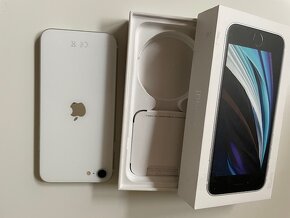 Krásny Iphone SE 2020 64GB 99 percent - 2