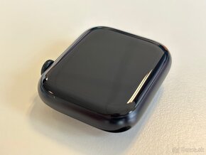 Predám Apple Watch 9, 45mm + nepoužitý remienok - 2