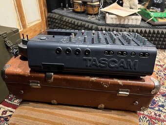 Tascam Portastudio - 2