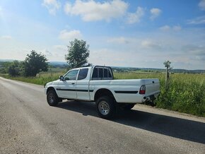 Pickup Mitsubishi L200 2002 2.5 l Diesel 85 kW nova stk,ek - 2