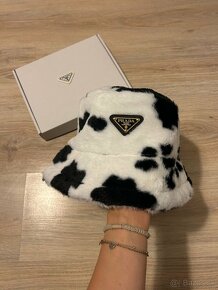 Prada klobúk + biely box (PR3) - 2