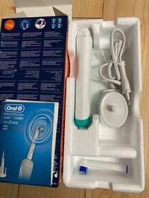 Elektrická zubná kefka Oral-B Tri Zone 500 - 2