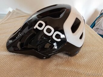 POC Tectral race SPIN,velkost 59-62 cm,váha 390 g,čierna. - 2