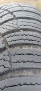 Pneu 185/65 R15 - 2