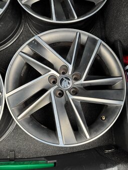 5x100 R17 Skoda Blade - 2