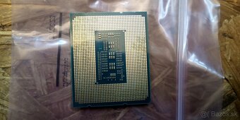 Intel Core i7-13700T - 2