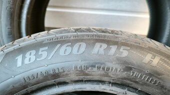 Pneumatiky 185/60 R15 a plechové disky Renault Clio - 2