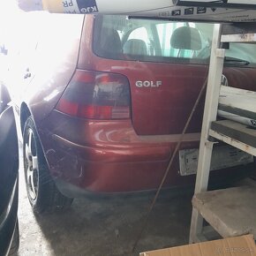 Golf 4 - 2