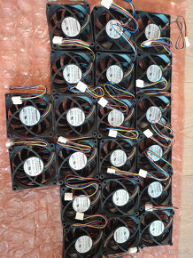 20 x Nový Foxconn PVA070E12L, AMD Heatsink's Fan, 12V 0.20A - 2