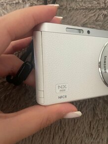 Samsung NX mini - 2