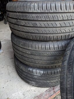 Barum Bravuris 225/50 r17 XL FR - 2