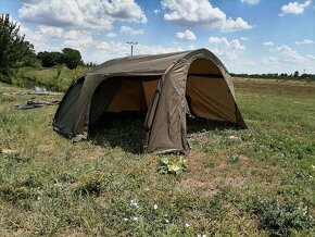 Trakker Tempest Brolly 100 - 2