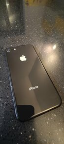 Apple iPhone 8 64GB - 2