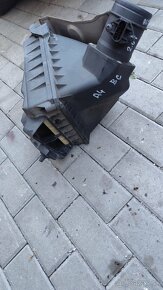 Airbox Audi A4 B6 2.0 i - 2