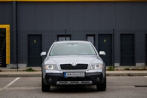 Škoda Octavia Combi 2.0 TDI 4x4 Scout - 2