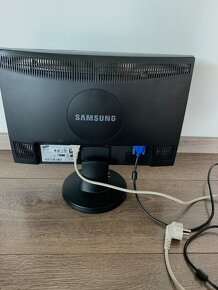 Monitor Samsung - 2