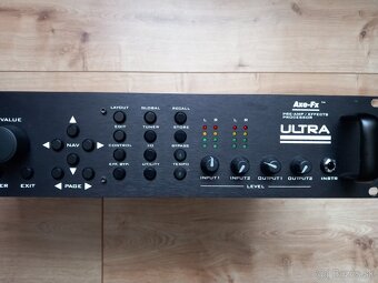 Fractal AXE FX ULTRA + BEHRINGER  FCB 1010 - 2