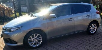 Toyota Auris 1.6i 2017 - 2