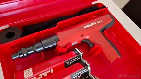 Prachom poháňaný vsadzovací prístroj Hilti DX 2 - 2