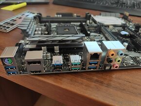 Hlavna doska Asus Prime X370-PRO. AM4 socket - 2