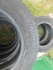 Predám pneu 205/60 R16 výborný stav - 2