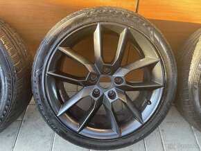 GEMINI SCHWARZ skoda Octavia RS 3 5x112  7,5x18 ET 51 - 2