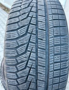 Predam pneumatiky zimné Hankook rozmery 235/55 R18 - 2