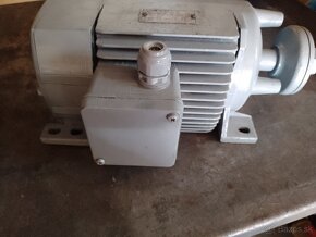 Predam špecialny 2.2kw elektromotor. - 2