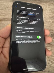 Iphone xr black 64gb ios 18.1 - 2