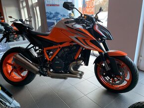 KTM 1290 Super Duke EVO R - 2