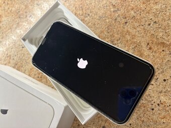 IPHONE 11 64 GB WHITE BEZ POŠKODENÍ - 2