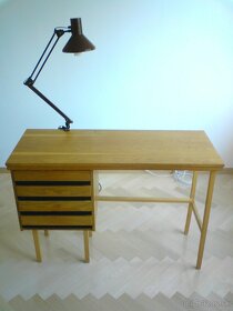 Písací stôl + pracovná lampa a stolička - 2