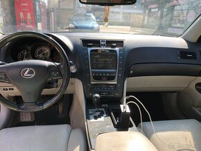 Vimenu alebo predam Lexus Gs300 2010rok automat - 2