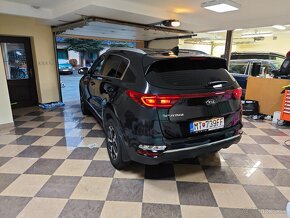 Kia Sportage (QL)  2020 gold výbava, ako nová + elektrony - 2