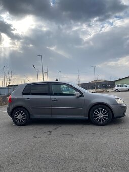 Volkswagen golf 5 1.9 TDI 77kw - 2