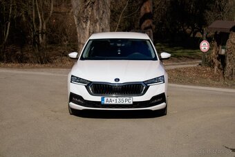 Škoda Octavia 2.0 TDI SCR Ambition - 2