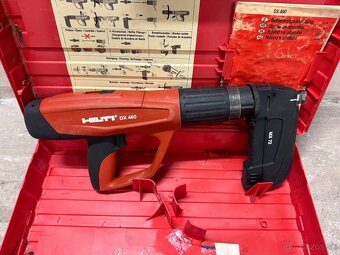 Nábojová klincovačka Hilti DX460 - 2