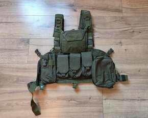 Chest rig + výbava - 2