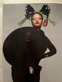 Vogue - Rihanna Anglicko September 2018 - 2