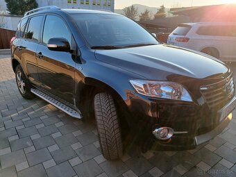 Toyota RAV4  2.2D rok 2011 najazdené 99.000km - 2