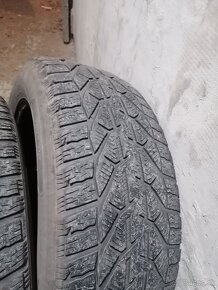 Zimne pneumatiky 235/55 r19 - 2