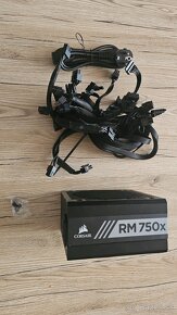 Corsair RM 750x plne modulárny - 2