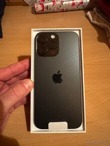 Predám vymením  iPhone 16 pro max 256gb Black titanium 256gb - 2