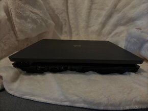 PS4 slim - 2